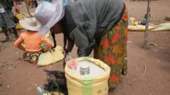 Ishami rya ONU rijejwe imfungurwa kw'isi PAM rivuga ko abantu umuliyoni n'igice bo mu karere ko mu bumanuko bwa Madagascar bakeneye imfashanyo y'ibifungurwa vyihuta.