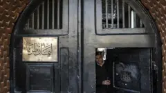 Karra mana hidhaa Tooraa