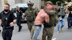 стрілянина