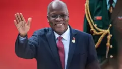 Rais John Pombe Magufuli