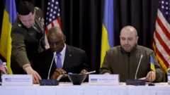 Ллойд Остин и Умеров
