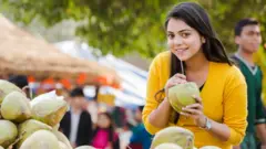 નારિયેળ અને પાણીના ફાયદા, ડાયાબિટીસ સુગર, કિડની સ્ટોન પથરી, બીબીસી ગુજરાતી સાથે સમજો 