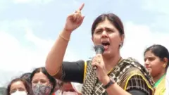 पंकजा मुंडे