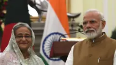 দিল্লিতে বাংলাদেশ এবং ভারতের প্রধানমন্ত্রী ।