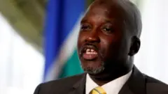 ኣቡበከር ታምባዶ