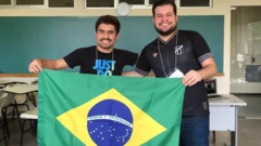 Gabriel e Francisco durante a competição da IMO
