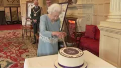 queen cake