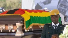 Tariki 14 z'uku kwezi umurambo wa Mugabe wahawe icyubahiro muri stade ya Harare