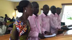Abaregwa ni batanu bari mu bayobora impunzi mu nkambi ya Kiziba