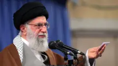 آیت‌الله خامنه‌ای