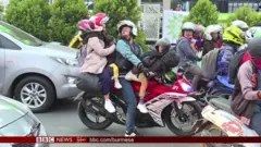 အင်ဒိုနီးရှားမှာ ရာမာဒမ်ကာလ အစုလိုက်အပြုံလိုက် မလုပ်ဖို့ ပိတ်ပင်