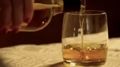 الويسكي: المشروب الذي غزا 175 بلدا