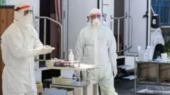 İtalya'da iki sağlık çalışanı