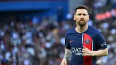 ليونيل ميسي بقميص باريس سان جيرمان