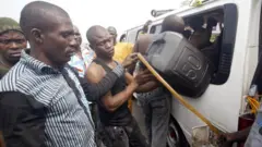 Ndị nwe ụgbọala na-achọ ụzọ ọbụla inweta mmanụ ụgbọala