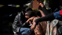 Daliban Najeriya da ke karatu a wasu kasashen waje na kokawa a kan kudin killace su da aka ce sai sun biya