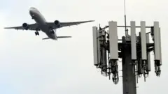 விமானமும், அலைவரிசை கோபுரமும்