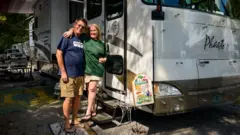 Chip y Penni con su RV