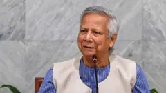 জাতীয় ঐক্যের আহবান জানাতে দলগুলোর সাথে আলোচনা করছেন অধ্যাপক মুহাম্মদ ইউনূস
