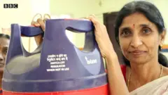 ఫైబర్‌తో తయారైన వంట గ్యాస్ సిలిండర్లు