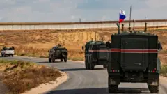 suriye'de rus askeri araçları