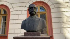 Kapetan sa titulom majora