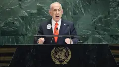 Премьер-министр Израиля Биньямин Нетаньяху на трибуне ООН