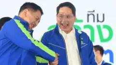 นายสุรนันทน์ เวชชาชีวะ