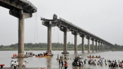 குஜராத், பாலம் விபத்து, வடோதரா, மஹிசாகர், ஆனந்த் தொகுதி, சௌராஷ்டிரா, கம்பிரா பாலம்