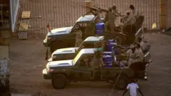 Vyabaye ngoombwa ko igisirikare kija guhangana n'ako karwi