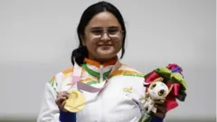 అవని లేఖరా