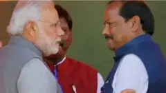 रघुवर दास यांच्यासोबत नरेंद्र मोदी