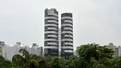 సూపర్‌టెక్ ట్విన్ టవర్స్