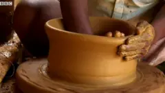 பானை வனைதல்