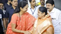 સુપ્રિયા સૂલેની તસવીર