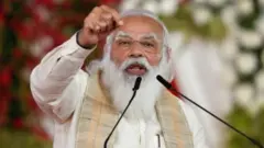 नरेंद्र मोदी