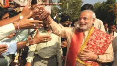 नरेंद्र मोदी
