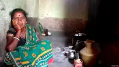 आदिवासी महिला