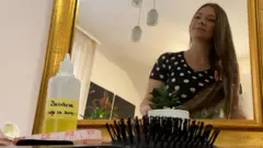 Zlatokosa iz Ćurpije: Kako se neguje kosa za Ginisovu knjigu rekorda