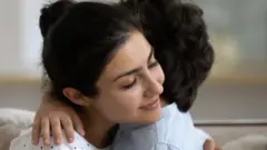 मूल आणि आई