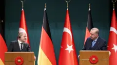 Almanya Başbakanı Olaf Scholz ve Cumhurbaşkanı Recep Tayyip Erdoğan