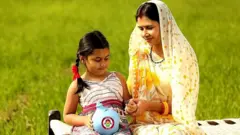 મહિલા અને બાળકી