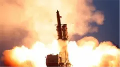 Isanamu ya KCNA yerekana ibisasu vyageragejwe ku wa kane