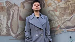 Художницу и активистку из Комсомольска-на-Амуре могут на три года отправить в колонию за рисунки женского тела.