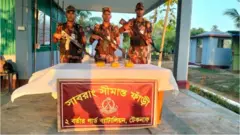 বৈঠকের আগে টেকনাফে বিজিবির সদস্য