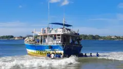 මත්ද්‍රව්‍ය රැගෙන එමින් තිබු බහුදින යාත්‍රාව