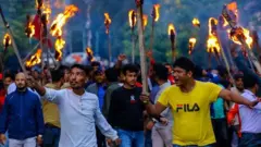 नेपालमा पेट्रोलियम पदार्थको मूल्यवृद्धिको चर्को विरोध हुने गरेको छ