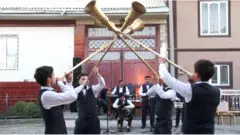 Тўй