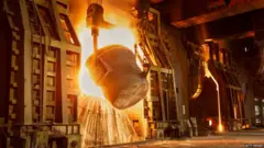 चीन ने 2020 में सौ करोड़ टन से अधिक स्टील का उत्पादन किया जबकि 90 के दशक में ये आंकड़ा महज 10 करोड़ टन था.