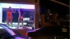 Fidio awọn obirnin to wa ni ihoho